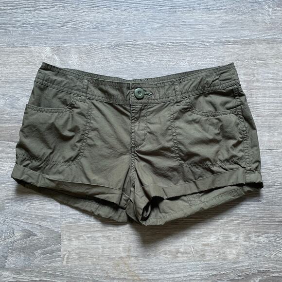 Y2K Army Green Forever 21 Low Rise Utility Booty Shorts Sz M/M Indie Sleaze Dune - Picture 1 of 7